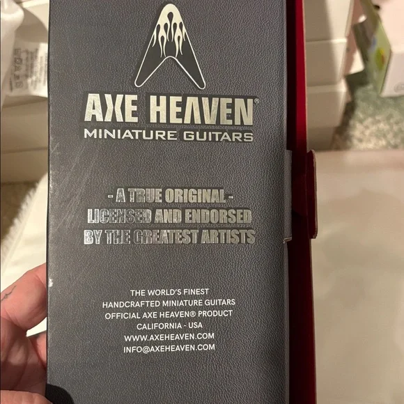 Michael Anthony JD Guitar Mini - Picture 5 of 5